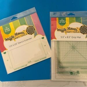Craft Tools Stencil Extender and Grip Mat Set